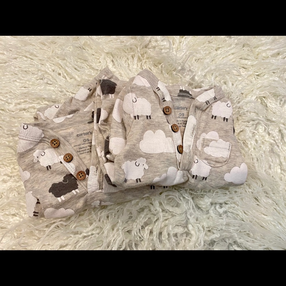 Carters sleep gowns (newborn) OS